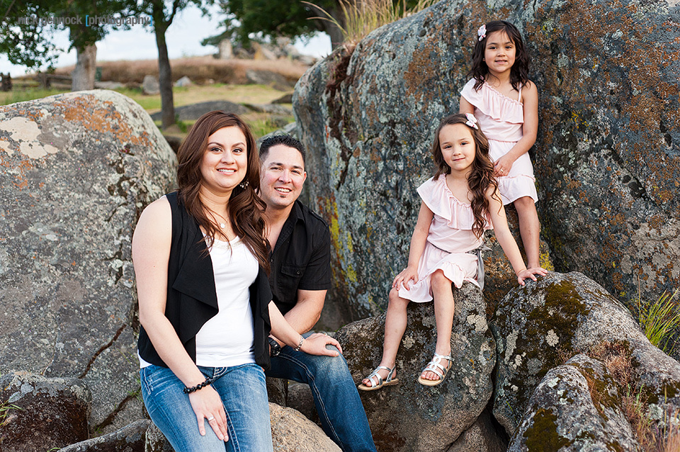 Vizcarra Family photographed by Nick Gennock Photography Fresno CA